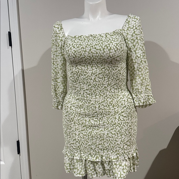 Faithfull The Brand Honfleur Micro Floral Green and white Mini Dress size M - Picture 3 of 6